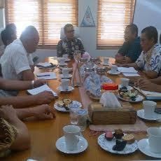 Bupati Anas Ajak Pemangku Perkebunan Berantas Buta Huruf