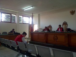 Divonis 10 Tahun, Pembunuh Alumnus Unpar Menangis