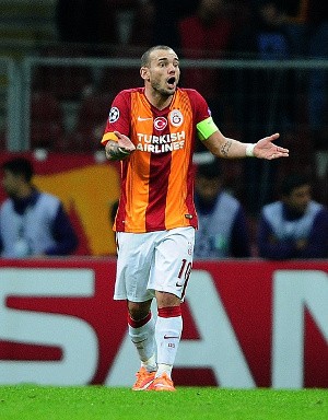 Galatasaray Tak Berniat Jual Sneijder