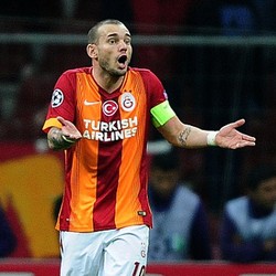 Galatasaray Tak Berniat Jual Sneijder