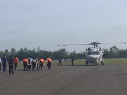 SeaHawk Jepang Bawa Jenazah ke-42 Korban AirAsia QZ8501 ke Pangkalan Bun