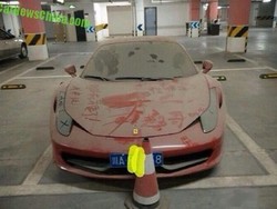 Duh, Ferrari Rp 8 Miliar Ini Dibiarkan Mangkrak