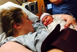 Pergi ke RS karena Sakit Perut, 1 Jam Kemudian Katie Melahirkan