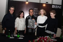 Rilis Buku Perdana, Biyan Wanaatmadja Gandeng 2 Tokoh Populer Dunia