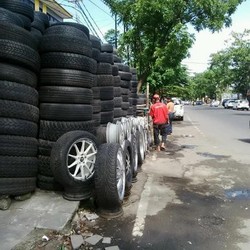Gunung Ban Tutup Trotoar, Satpol PP Ultimatum Pemilik Toko hingga Malam Ini