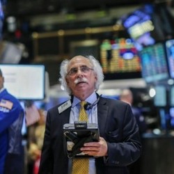 Investor Pede Ekonomi AS Membaik, Wall Street Menguat Lagi