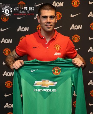 Valdes Resmi Jadi Pemain MU