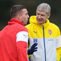 Soal Salam Perpisahan, Wenger Bantah Klaim Podolski