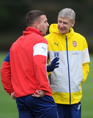 Soal Salam Perpisahan, Wenger Bantah Klaim Podolski