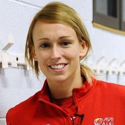 Pemain Wanita ini Bersaing dengan Van Persie dan James Rodriguez