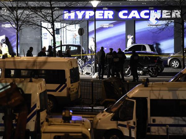 Penyanderaan di Toko Kelontong Paris, 5 Orang Tewas