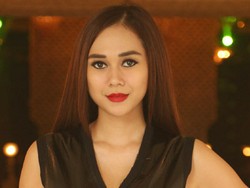Aura Kasih Akui Dekat dengan Glenn Fredly