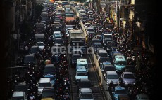 Pedagang Kaki Lima Sebabkan Kemacetan Depan Stasiun Jatinegara