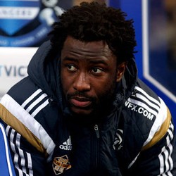 Cedera Para Striker yang Buat City Incar Bony