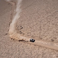 Al-Attiyah Pimpin Hari Keenam