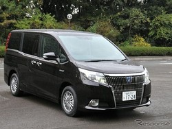 Toyota Esquire, Si Domba Berbulu Serigala