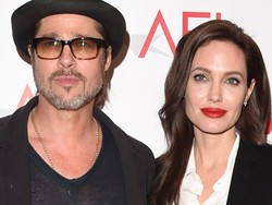 Angelina Jolie: Saya dan Brad Sebenarnya Sudah Menikah di California