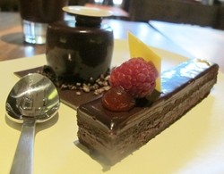 Ngidam Cake Cokelat atau Hot Chocolate? Mampir Saja ke Toko Cokelat Ini