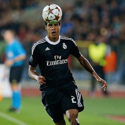 Tanggapi Rumor Varane-Bayern, Ancelotti: Dia Akan Lama di Madrid