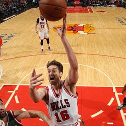 Pau Gasol Cemerlang, Bulls Tumbangkan Bucks