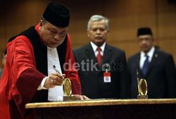 Arief Hidayat, Pendidik yang Jadi Ketua Mahkamah Konstitusi