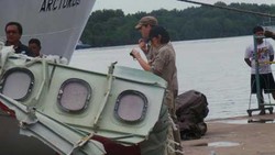 Tim Investigator Airbus Teliti Ekor Pesawat QZ8501 Sebelum Dipotong