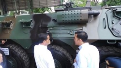 Presiden Jokowi Kunjungi PT Pindad di Bandung