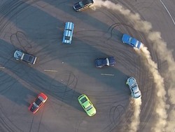 Aksi Drift Menawan, Mustang Berbagai Model