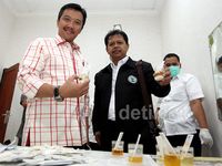 Pegawai Kemenpora Jalani Tes Urine