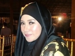 Ibunda Melly Goeslaw Meninggal Dunia