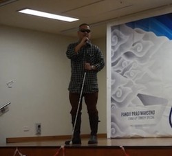 Video Stand Up Comedy Tuna Netra Bikin Pecah!