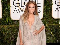 Jennifer Lopez Tampil Super Hot di Golden Globe 2015