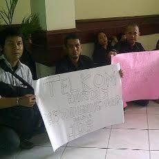 Di-PHK Sepihak Tanpa Pesangon, Karyawan Outsourcing Wadul ke Dewan