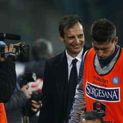 De Laurentiis Kritik Wasit Napoli vs Juve, Allegri Tersenyum