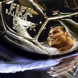 Rummenigge Khawatir Ronaldo Akan Menangi Ballon dOr Lagi