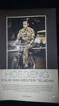 Jenderal Hoegeng, Kapolri Sederhana yang Tak Sungkan Atur Lalu Lintas