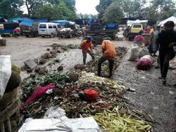 Sampah Numpuk di Pasar Induk Kramat Jati, Manager Pasar: Ini Akibat Rotasi Pejabat Baru