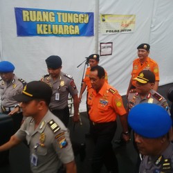 Temui Keluarga Korban, Kabasarnas: Pencarian akan Tetap Dilakukan