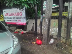 Spanduk Larangan Buang Sampah Disebar, Tapi Sampah Masih Berserakan