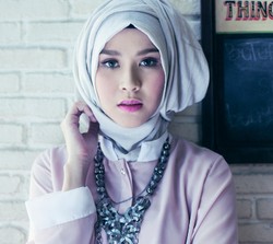 Demi Hijab, Zaskia Mecca Tetap Syuting Walau Sakit dan Harus Bed Rest