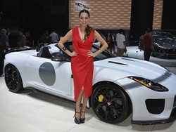 Jaguar Jadi Penyelamat Industri Otomotif di Inggris