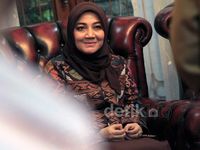 Istri Komjen Budi Komentari Kasus Suaminya
