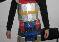 Aksi Nekat Penyelundupan 94 iPhone