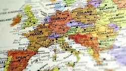 Di Sini Tempat Orang-orang Kaya Dunia Tanam Uang