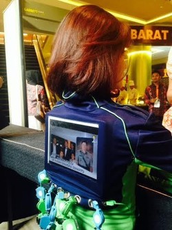 Ini Alasan Caketum HIPMI Kampanye Pakai Gadis Charger