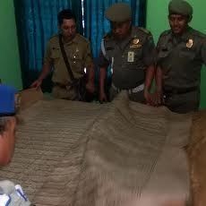 Diperiksa MUI, Alquran Raksasa itu Ditulis Tangan dan Kelebihan Lafadz