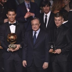 Kroos: Rasanya Tak Adil Neuer Finis Ketiga di Belakang Messi