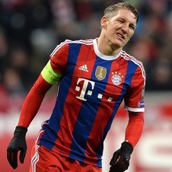 Schweinsteiger Tak Buru-buru Bahas Kontrak Baru