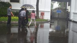 Komjen Budi Gunawan Tersangka, Surya Paloh Temui Jokowi di Istana