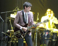 Mark Ronson Mempersembahkan Album Baru Bagi Amy Winehouse